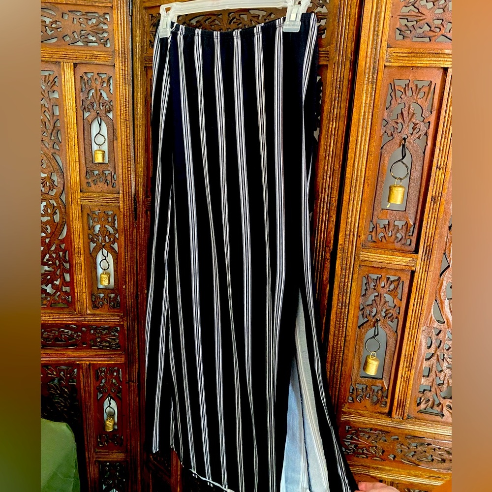 Slitted skirt